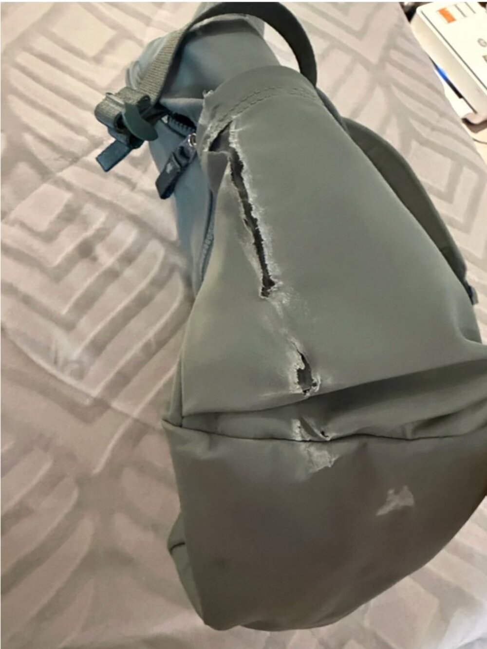 lululemon athletica Olive Green Daily Tech Backpack - Picture 5 of 7